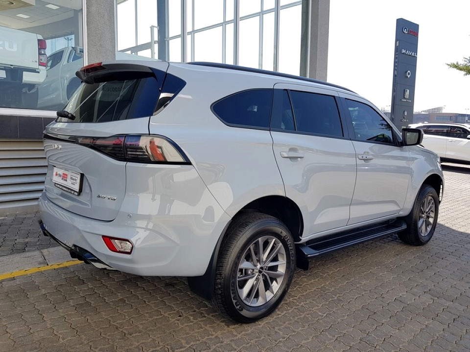 ISUZU MU-X 3.0D LS A/T, image 2
