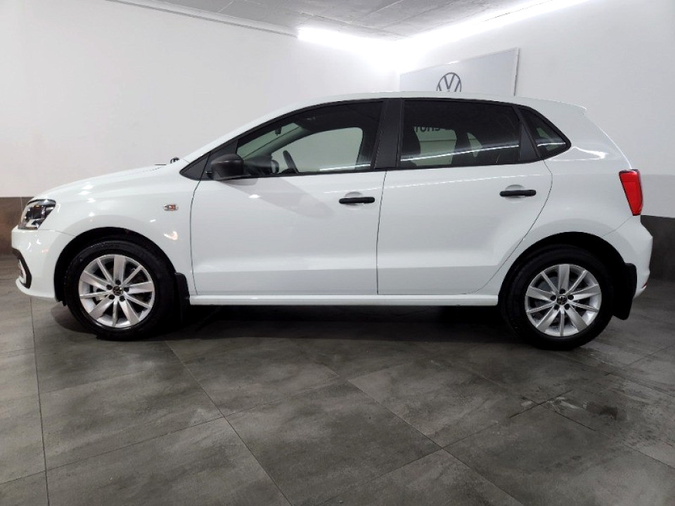 VOLKSWAGEN POLO VIVO 1.4 (5DR), image 2