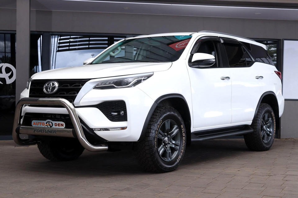 Toyota Fortuner 2.4GD-6 R/B A/T, image 1