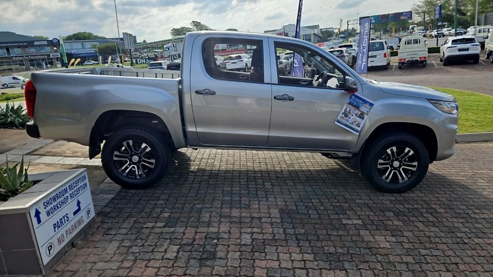 FOTON TUNLAND 2.0T G7 ELITE A/T P/U D/C, image 2