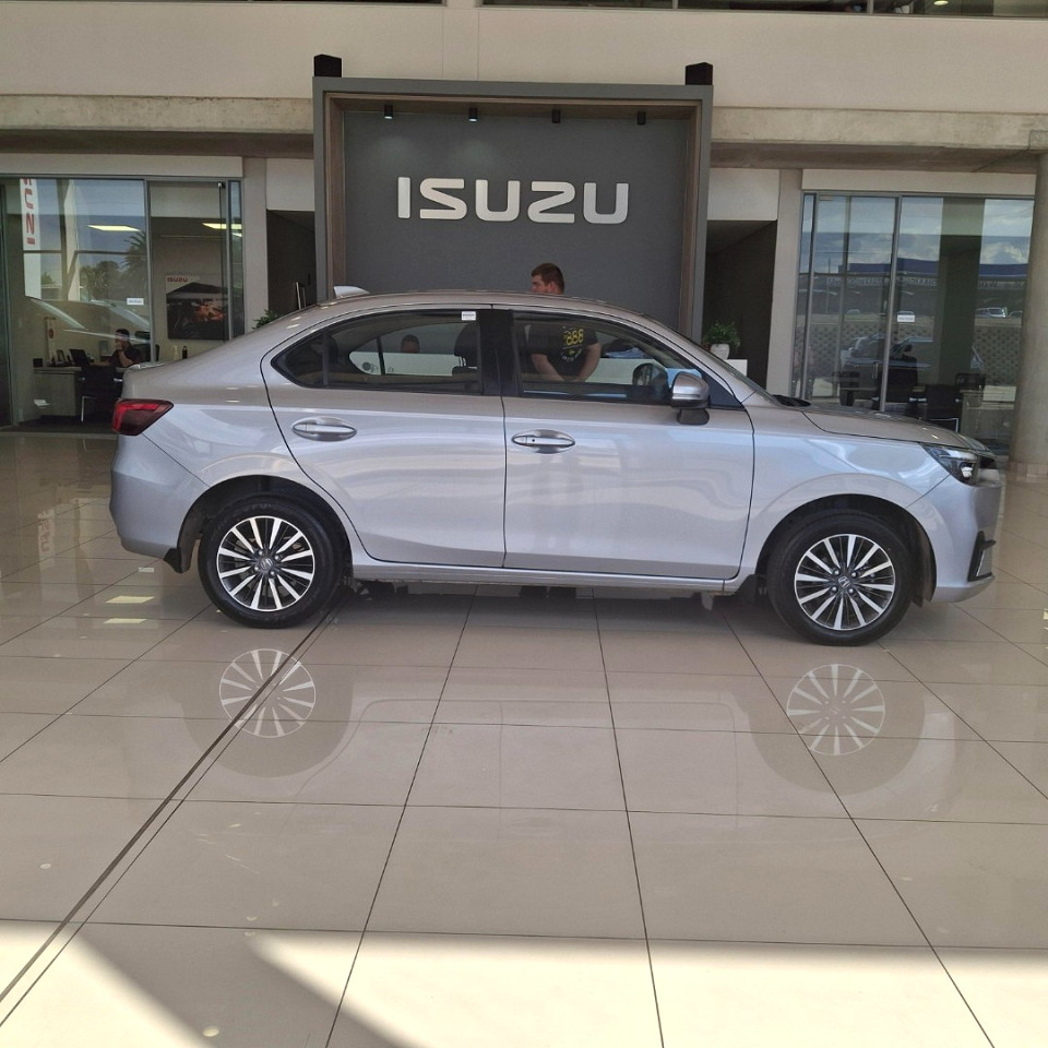 Honda Amaze 1.2 Comfort CVT, image 2