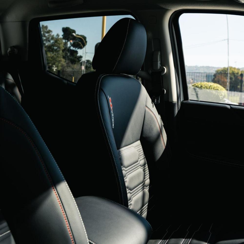 Nissan Navara 2.5DDTi Pro-4X 4X4 Auto D/C P/U, image 2