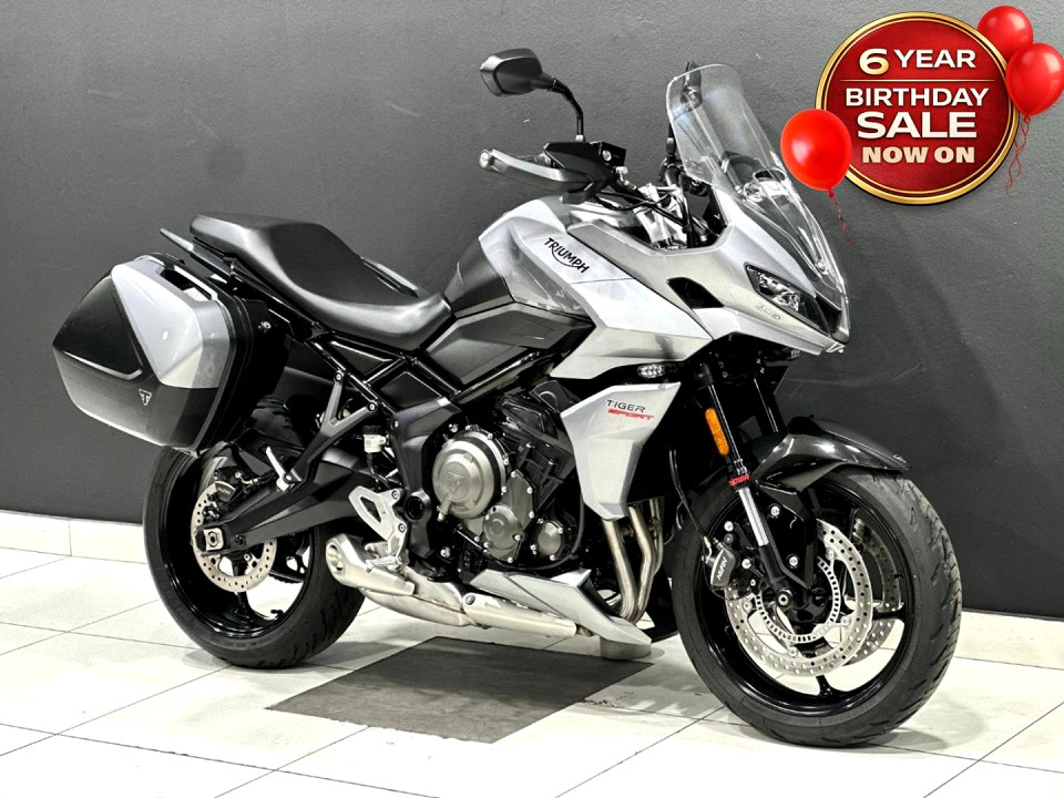 TRIUMPH 660 Sport, image 1