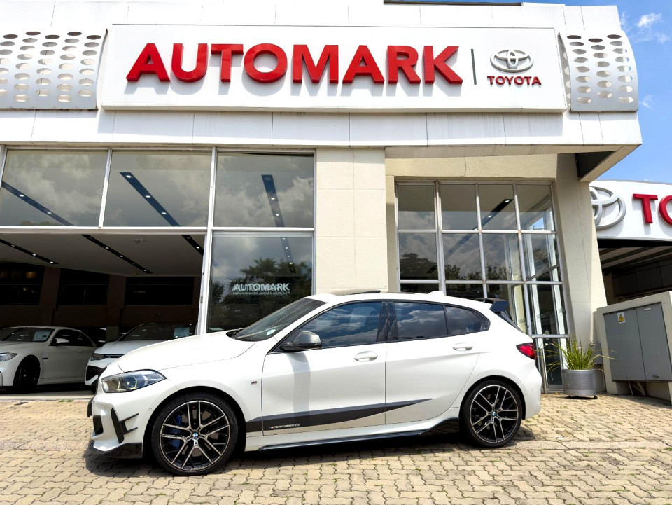 BMW M135i xDrive, image 1