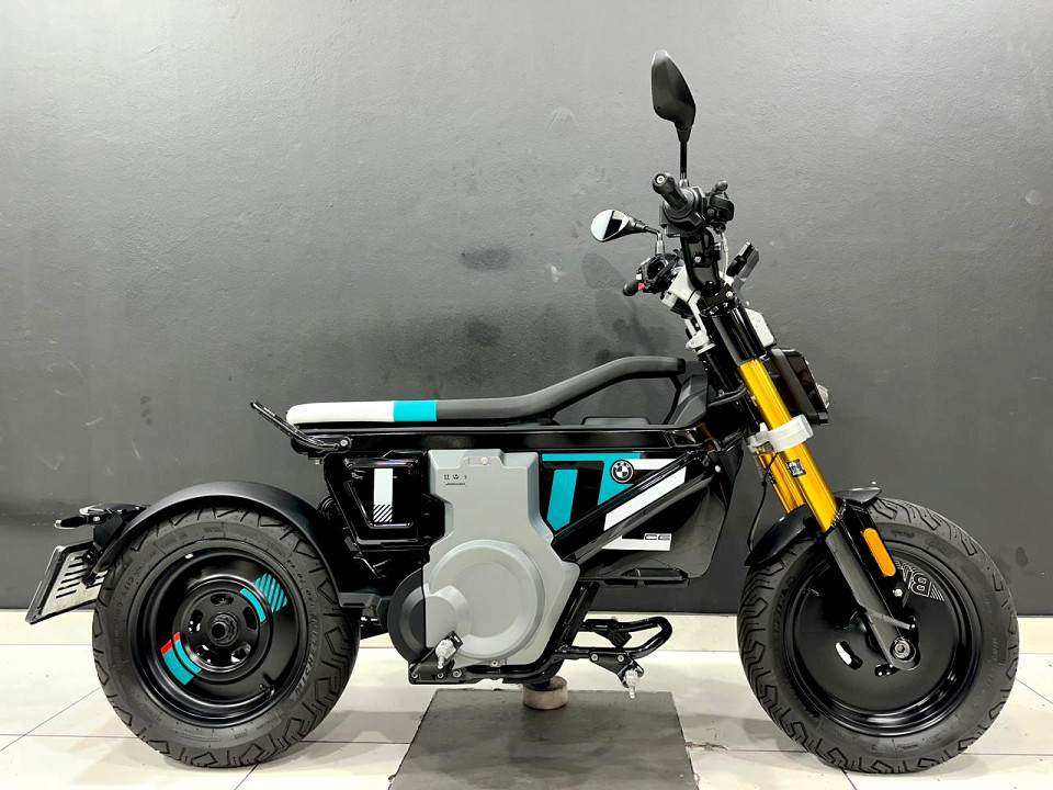 BMW Electric Scooter, image 2