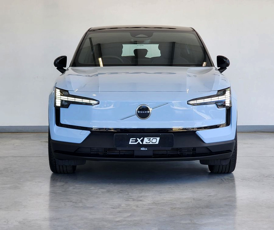 VOLVO EX30 PLUS PERFORMANCE (TWIN MOTOR), image 2