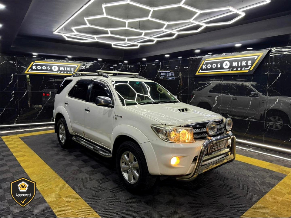 TOYOTA FORTUNER 3.0D-4D R/B A/T, image 1