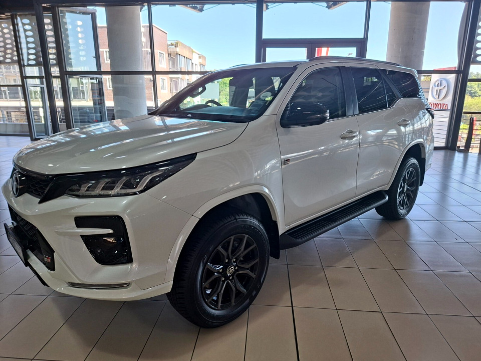 TOYOTA FORTUNER 2.8GD-6 4X4 GR-S A/T, image 1