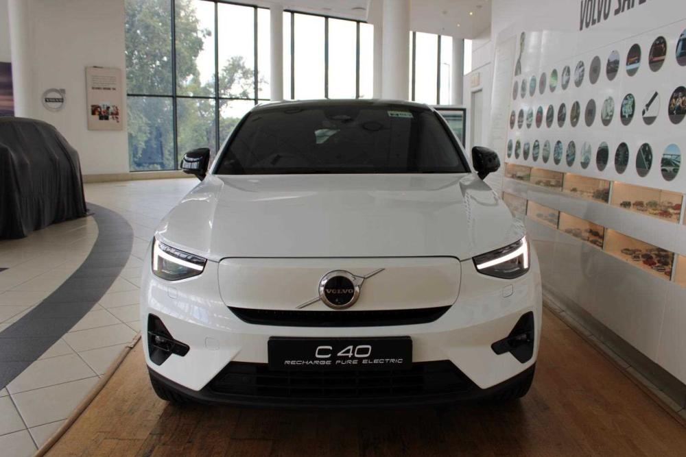 Volvo EC40 Recharge Twin Pure Electric, image 2