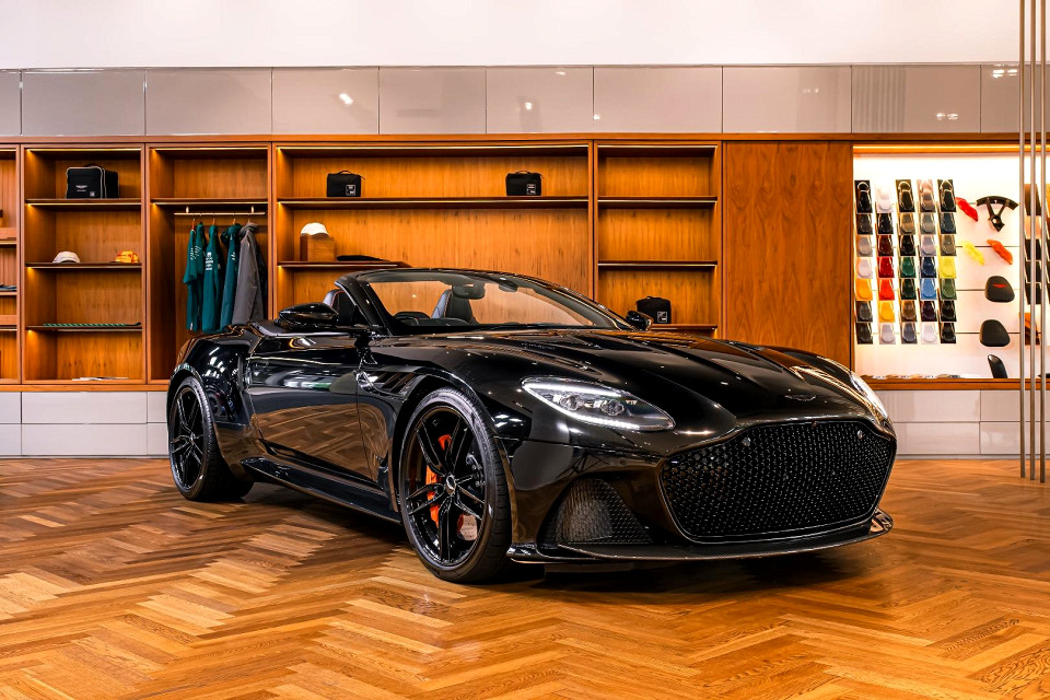 ASTON MARTIN DBS 5.2 V12 SUPERLEGGERA VOLANTE