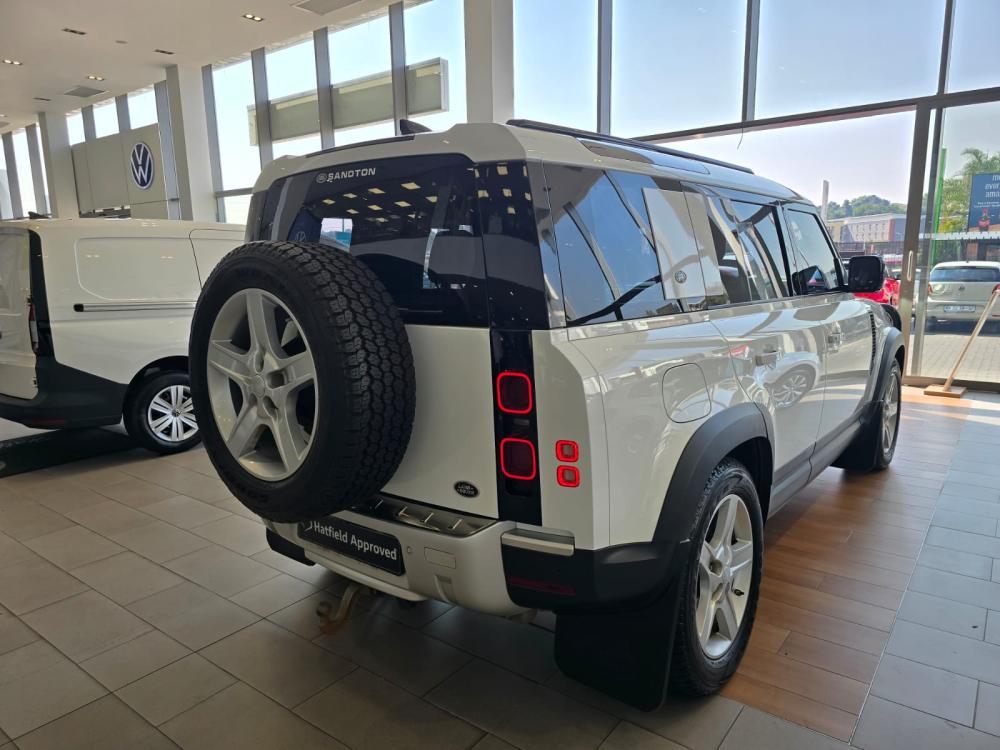 Land Rover Defender 110 D240 SE (177KW), image 2