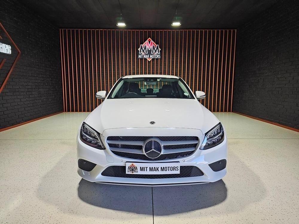 Mercedes-Benz C200, image 2