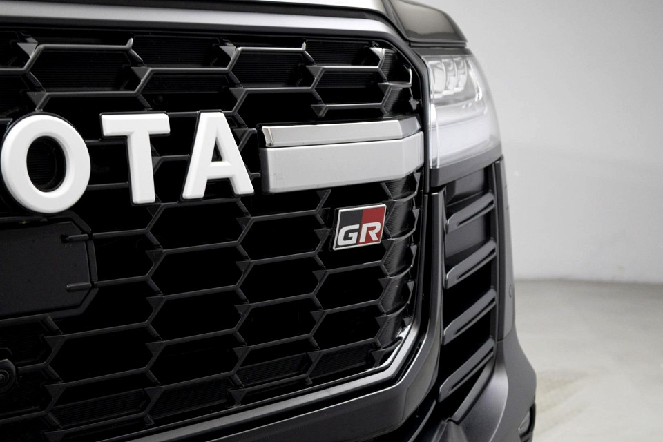 TOYOTA LANDCRUISER 300 V6 3.3D GR-S, image 2