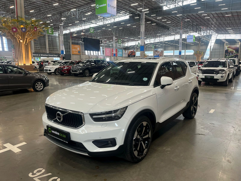 VOLVO XC40 T5 MOMENTUM AWD GEARTRONIC, image 2