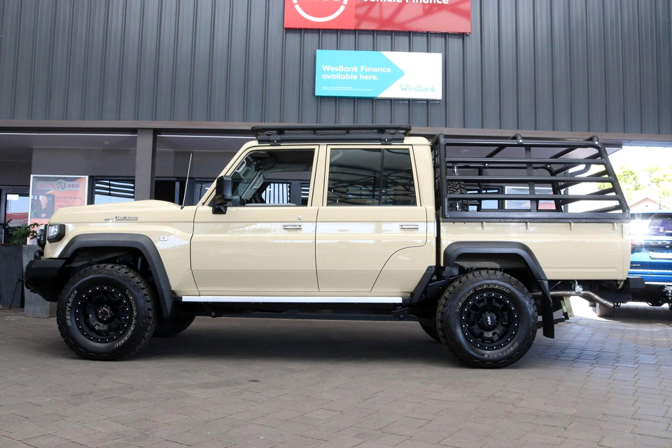 TOYOTA LAND CRUISER 79 2.8 GD-6 P/U D/C A/T, image 2
