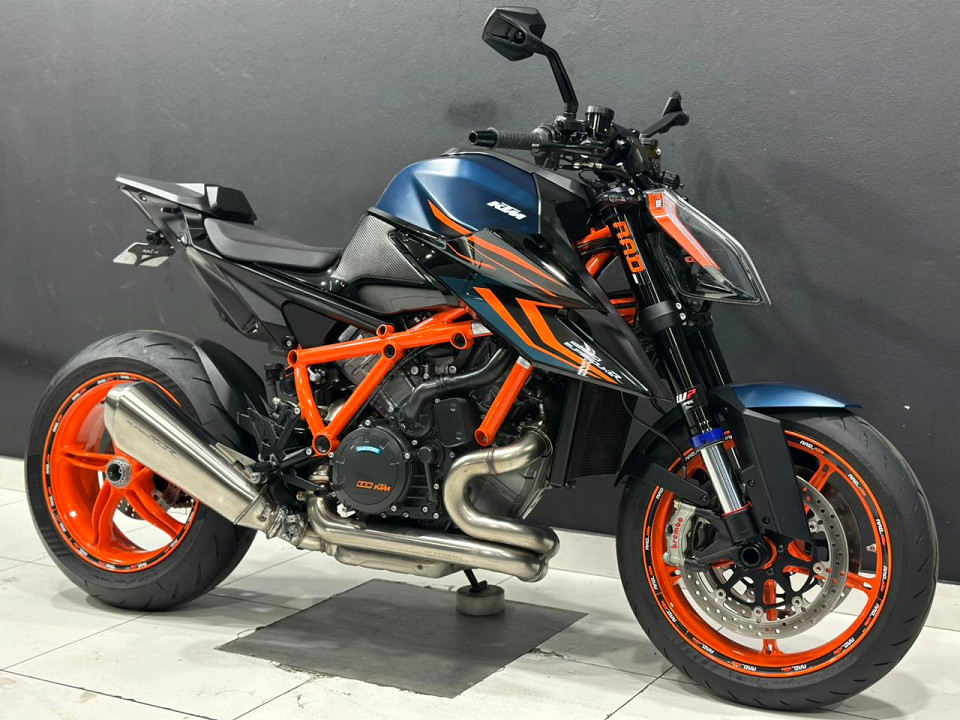 KTM SUPERDUKE R, image 1