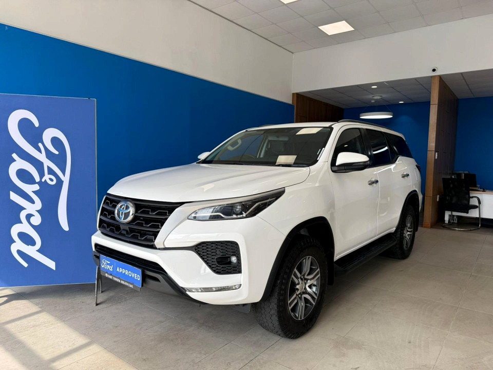 Toyota Fortuner 2.4GD-6 R/B A/T, image 1
