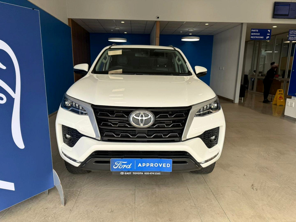 Toyota Fortuner 2.4GD-6 R/B A/T, image 2