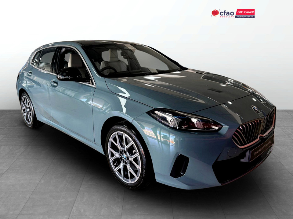 BMW 118 PURE DESIGN A/T (F70), image 1