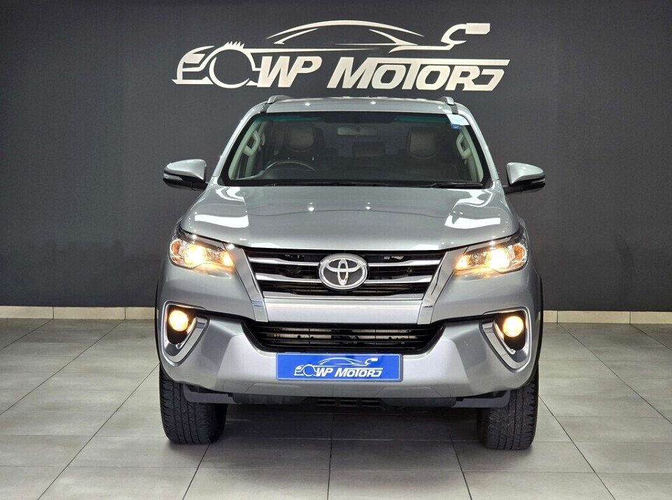 TOYOTA FORTUNER 2.4GD-6 R/B A/T, image 2