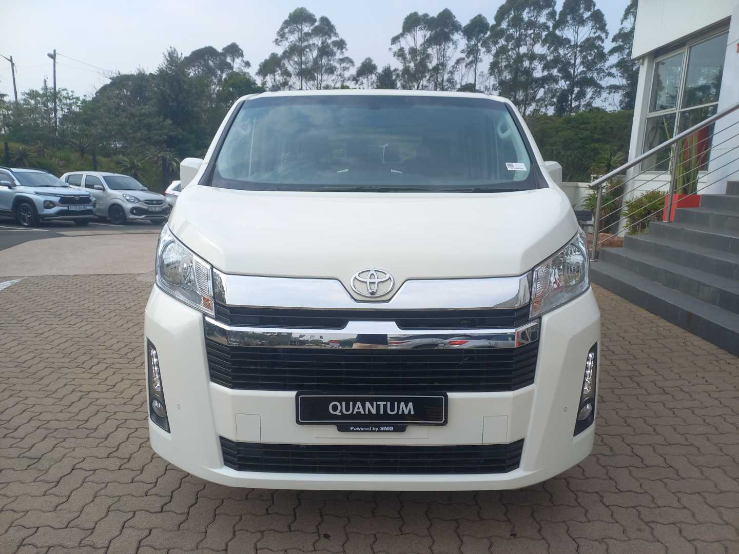 TOYOTA QUANTUM 2.8 GL 11 SEAT, image 2