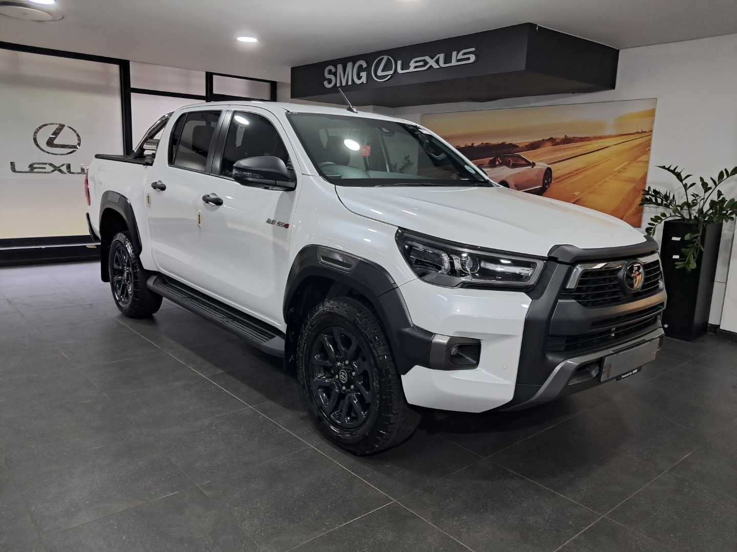 TOYOTA HILUX 2.8 GD-6 RB LEGEND A/T P/U D/C, image 1