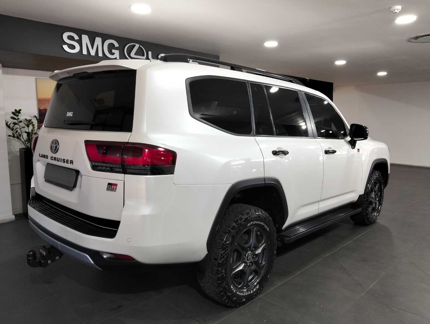 TOYOTA LANDCRUISER 300 V6 3.3D GR-S, image 2