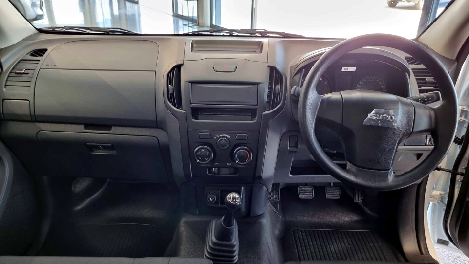 ISUZU D-MAX 250C S/C P/U, image 2