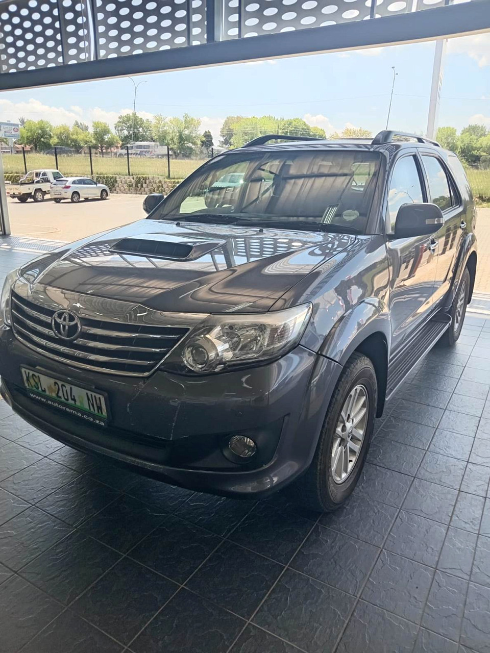 TOYOTA FORTUNER 2.5D-4D RB , image 1