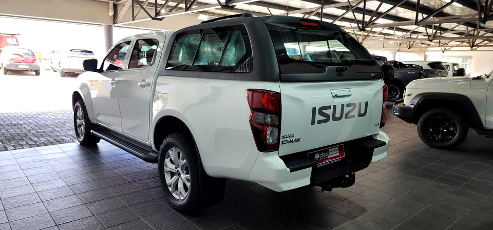 ISUZU D-MAX 1.9 Ddi HR LS D/C P/U, image 2