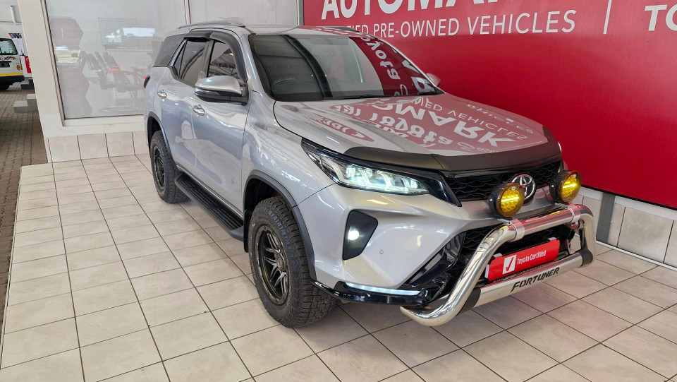 TOYOTA FORTUNER 2.8GD-6 R/B A/T, image 2