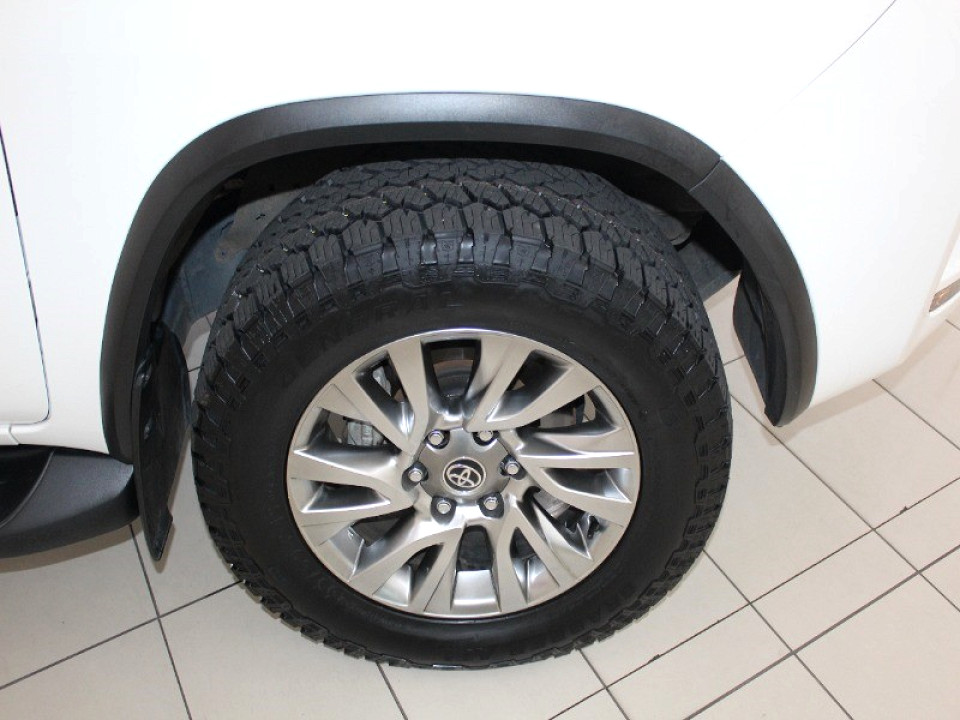TOYOTA FORTUNER 2.8GD-6 R/B A/T, image 2