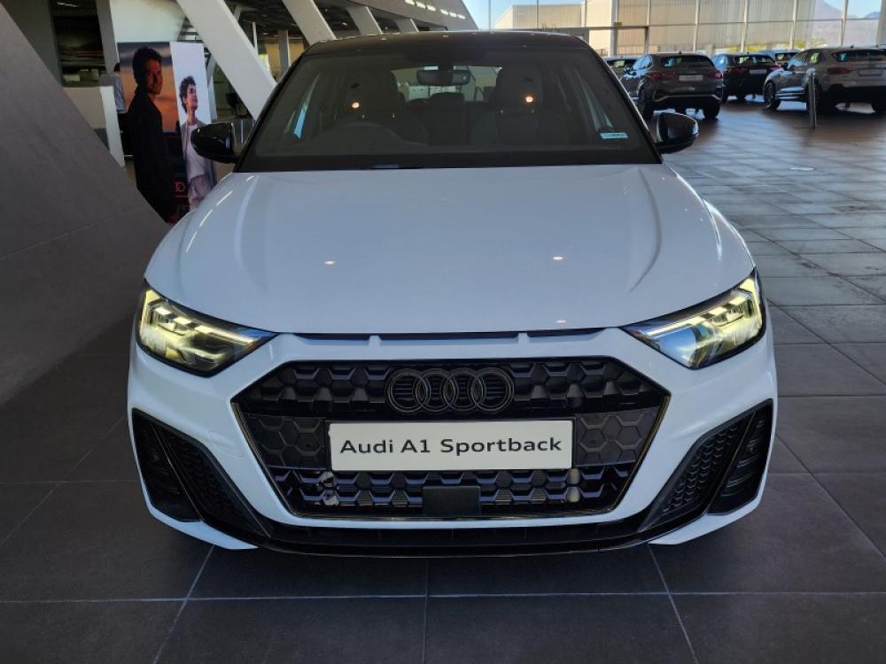 Audi A1 Sportback Black Edition 30 TFSI S tronic, image 2