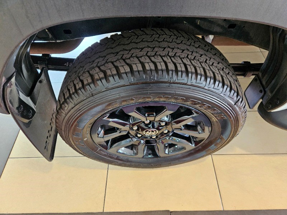 TOYOTA HILUX 2.8 GD-6 RB LEGEND A/T P/U D/C (MHEV), image 2