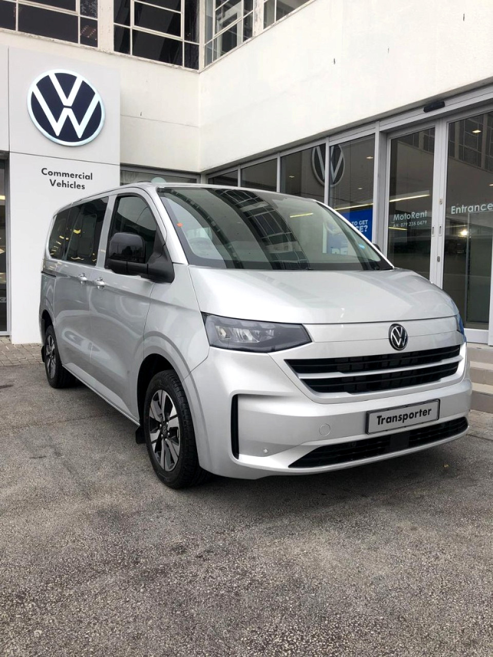 VOLKSWAGEN TRANSPORTER KOMBI 2.0 TDi COMMERCE A/T (125KW), image 1