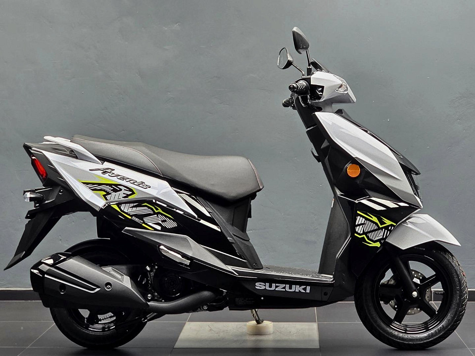 SUZUKI UN125 Avenis, image 2