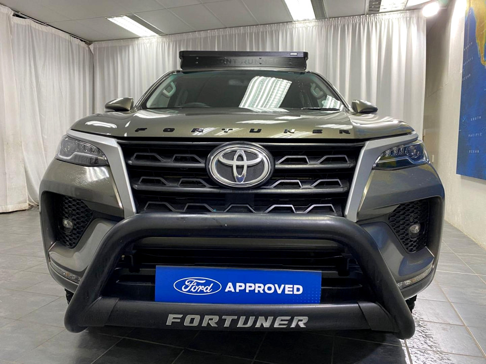 TOYOTA FORTUNER 2.4GD-6 4X4 A/T, image 2