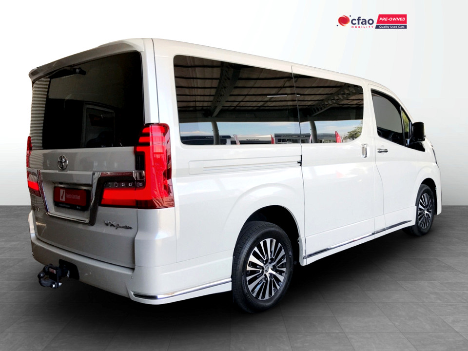 TOYOTA QUANTUM 2.8 VX 6 SEAT, image 2