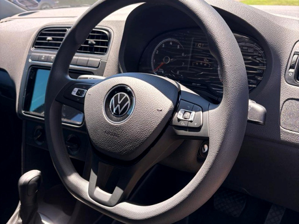 VOLKSWAGEN POLO VIVO 1.6 LIFE TIP (5DR), image 2