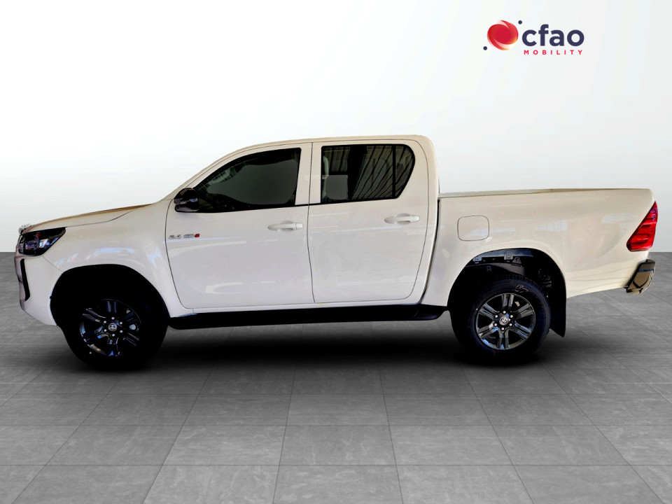 Toyota Hilux Double Cab 2.4GD6 RB Raider MT, image 2