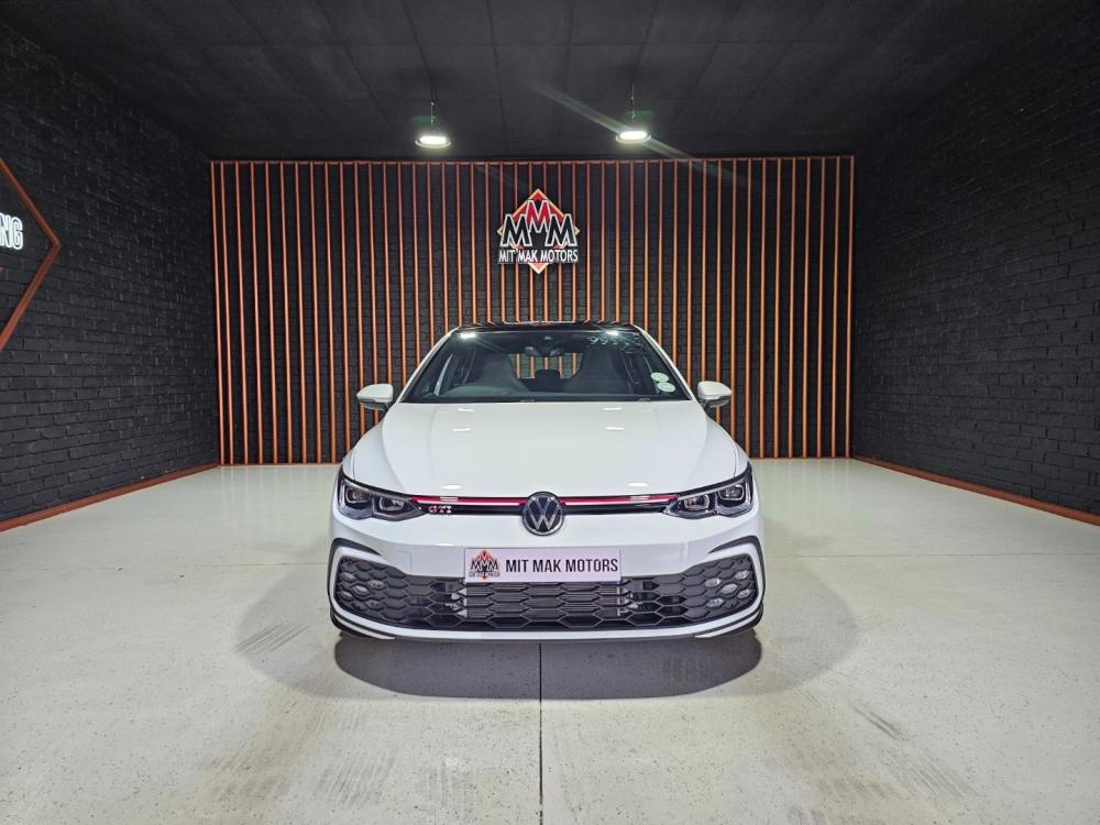 Volkswagen Golf 8 GTI 2.0 TSI DSG, image 2