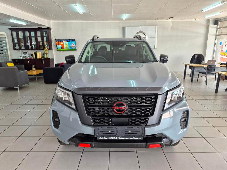 NISSAN NAVARA 2.5DDTi PRO-2X A/T D/C P/U, image 2