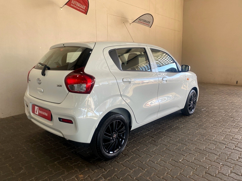 TOYOTA VITZ 1.0 XR AMT, image 2