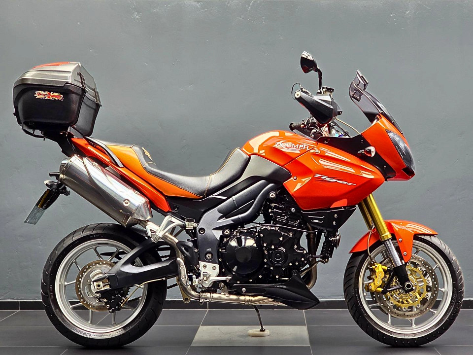 TRIUMPH Tiger 1050, image 2