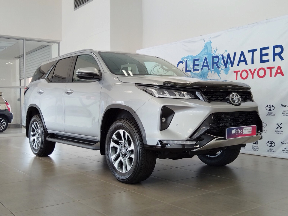 TOYOTA  FORTUNER 2.8GD-6 R/B A/T, image 1