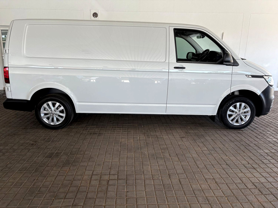 VOLKSWAGEN T6.1 2.0TDi 110KW LWB DSG F/C P/V, image 2