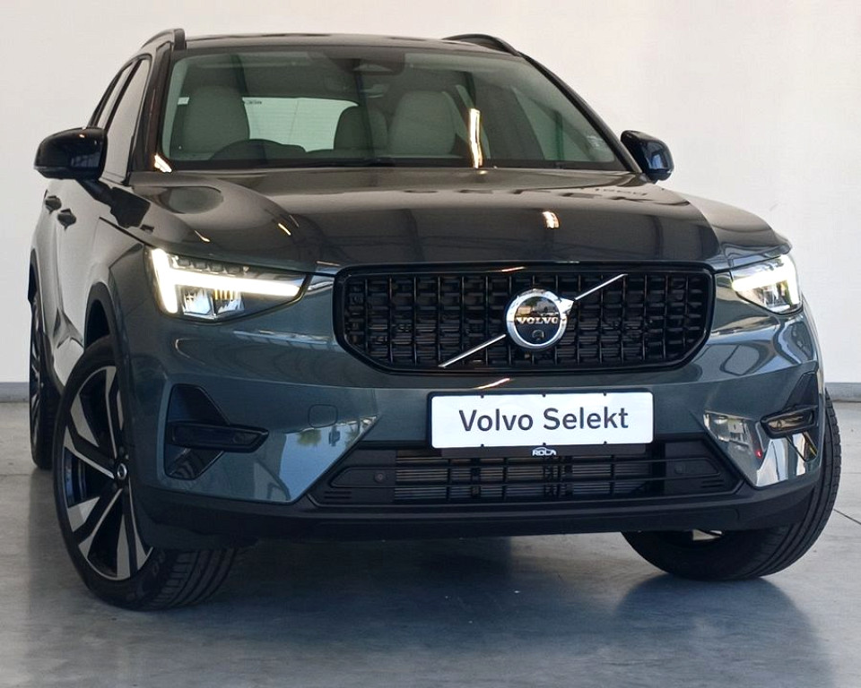 VOLVO XC40 B4 PLUS DARK GEARTRONIC (MILD HYBRID), image 1