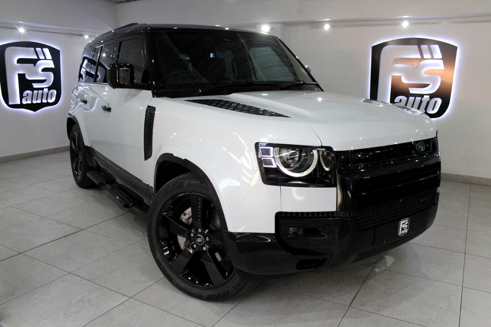 LAND ROVER DEFENDER 110 D300 HSE X-DYNAMIC, image 1