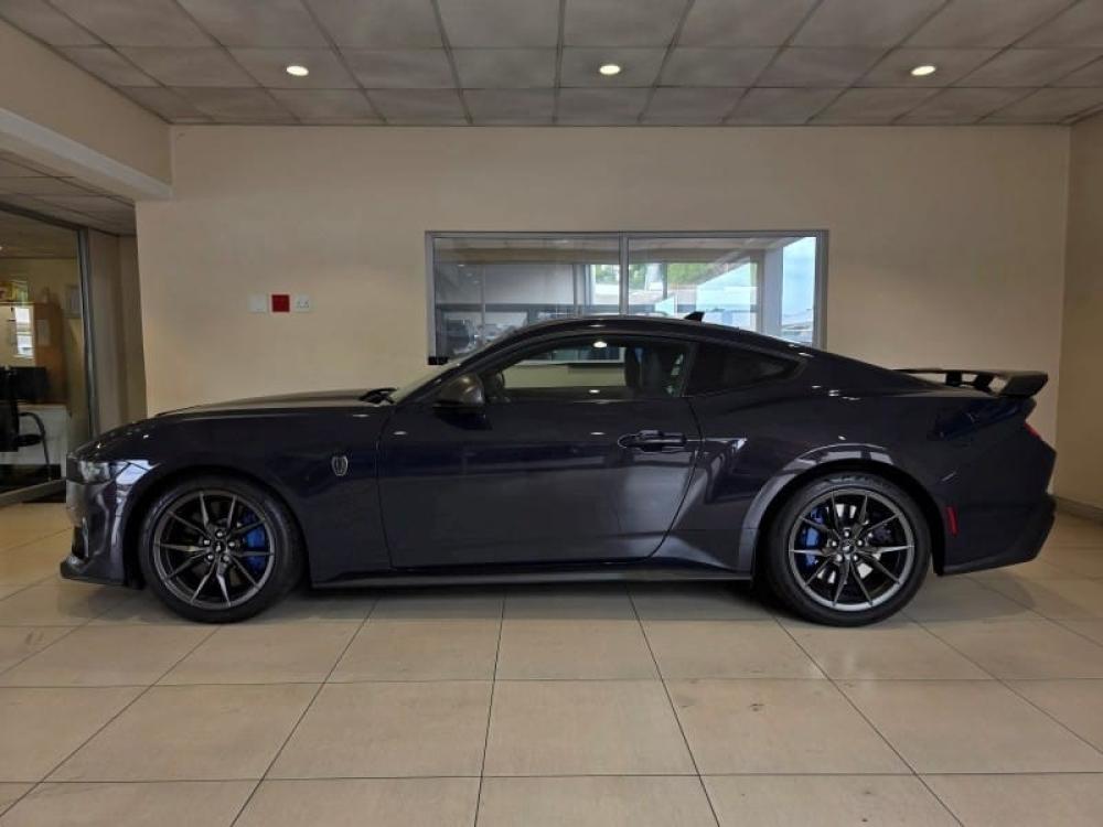 Ford Mustang 5.0 Dark Horse A/T, image 2