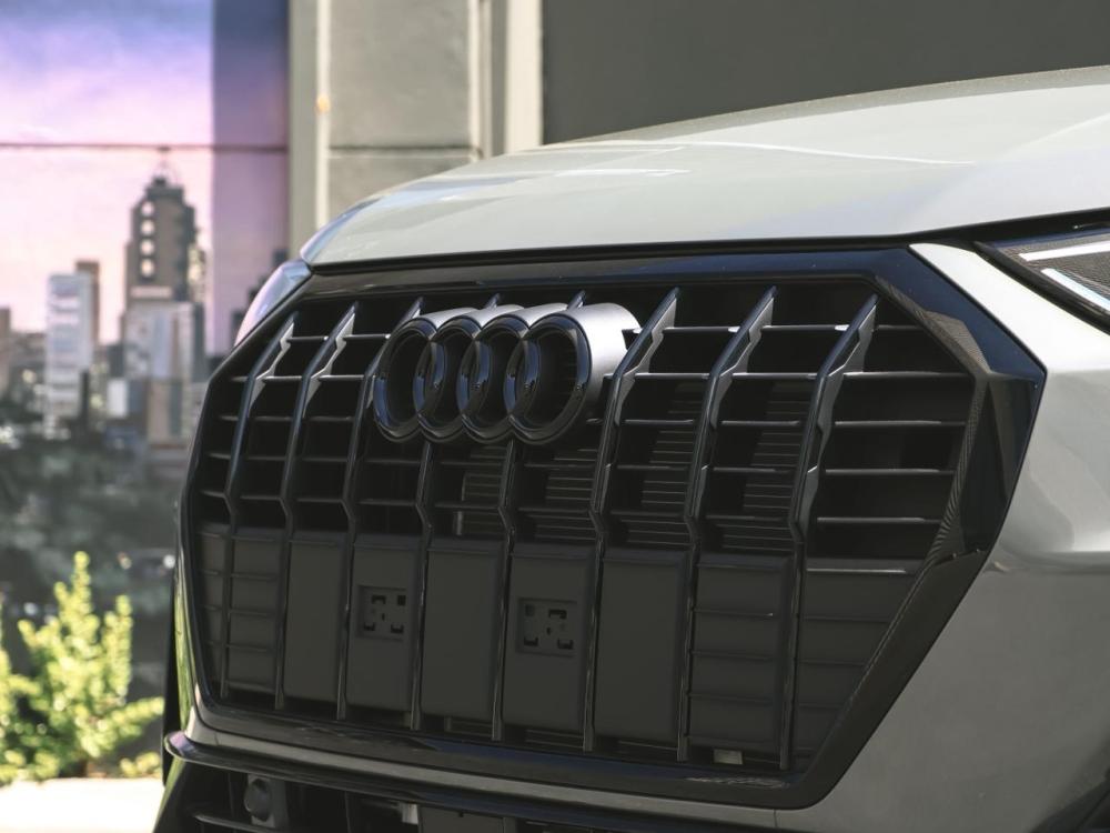 Audi Q3 35 TFSI S tronic Black Edition, image 2